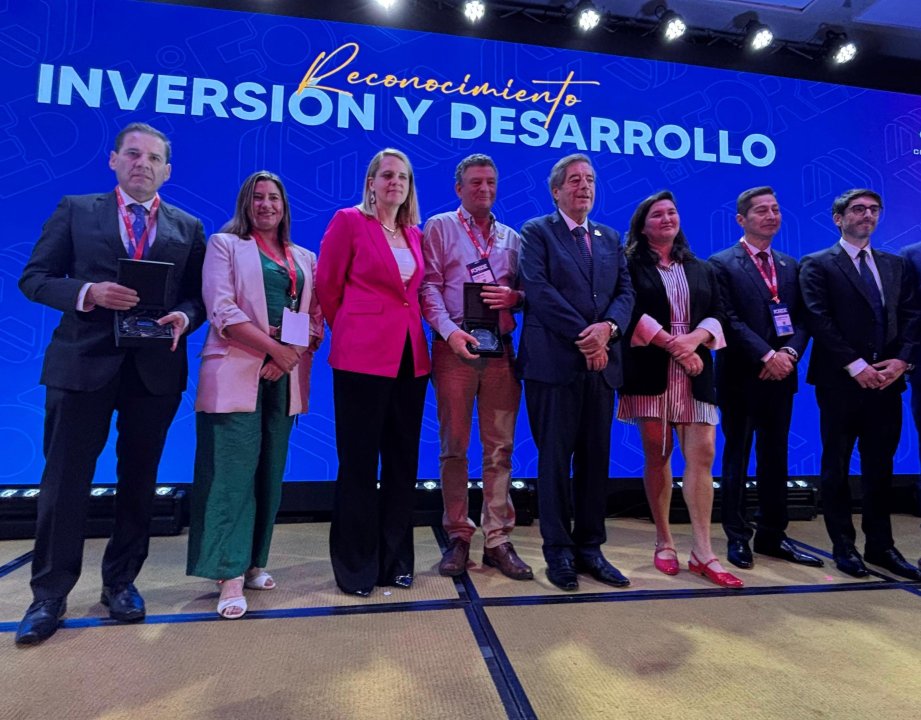 /cmp-destaca-en-forede-2025-con-premios-en-seguridad-e-inversion-y