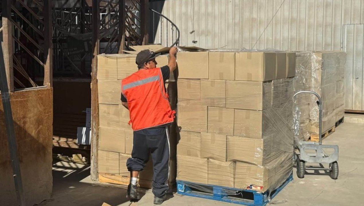 /municipalidad-de-tierra-amarilla-comienza-entrega-de-cajas-de-mercaderia