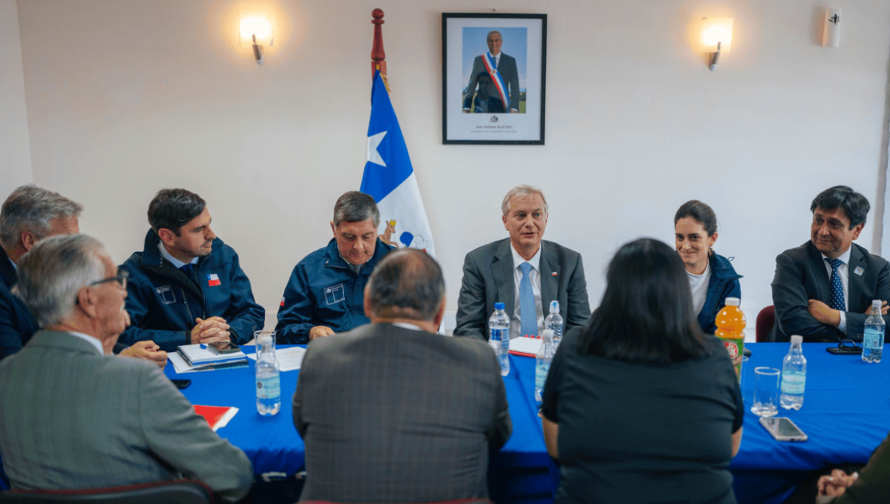 /presidente-kast-se-reune-con-alcaldes-de-la-region-de-antofagasta