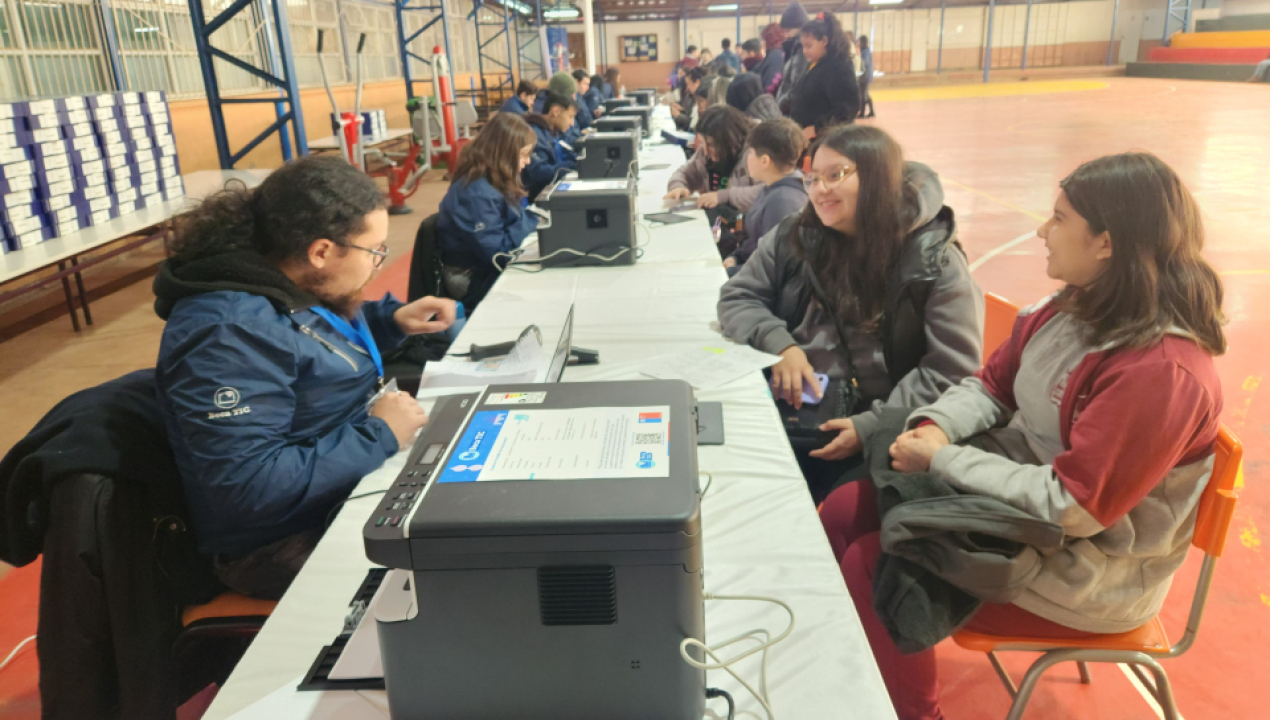 /se-inicia-la-entrega-de-becas-tic-en-la-region-del-biobio