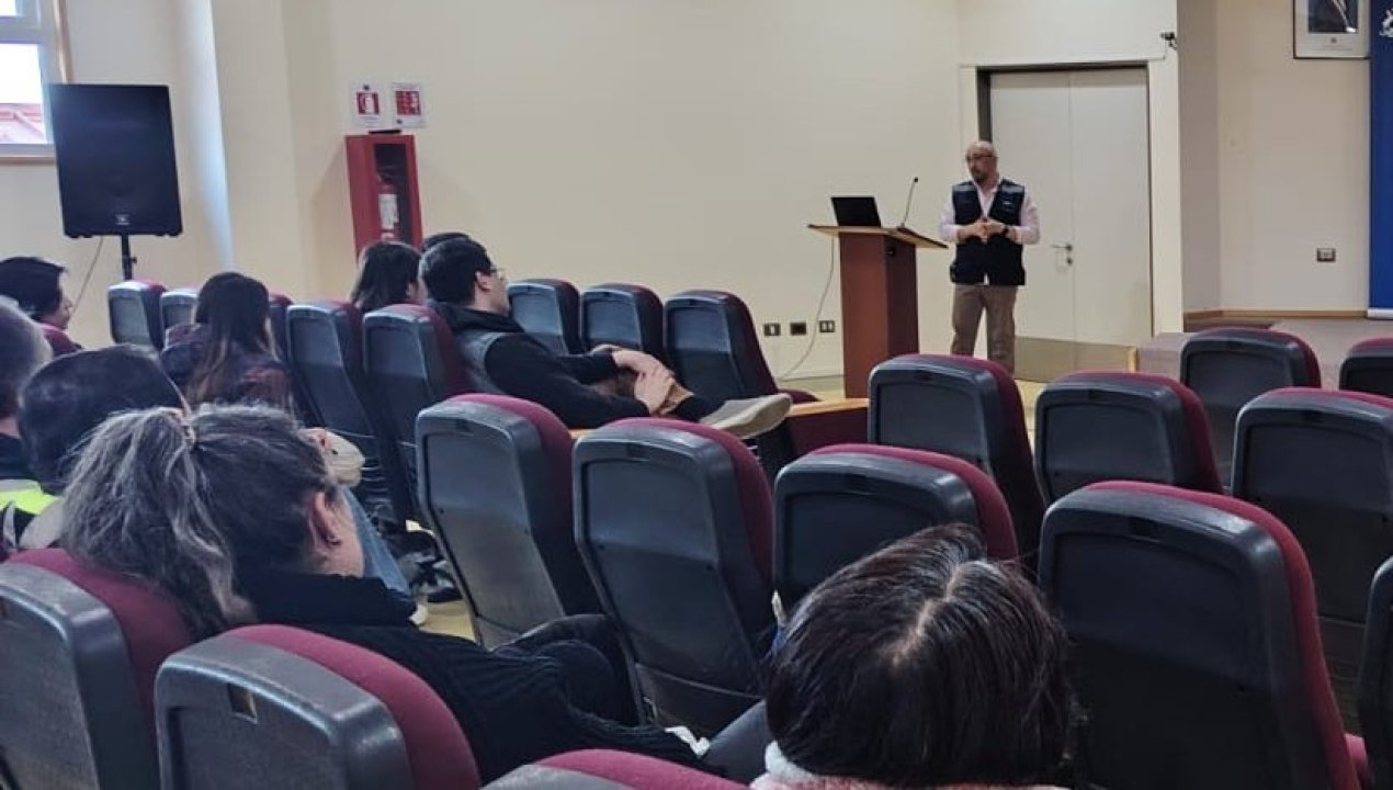 /puerto-natales-seremi-de-salud-refuerza-la-tenencia-responsable-de