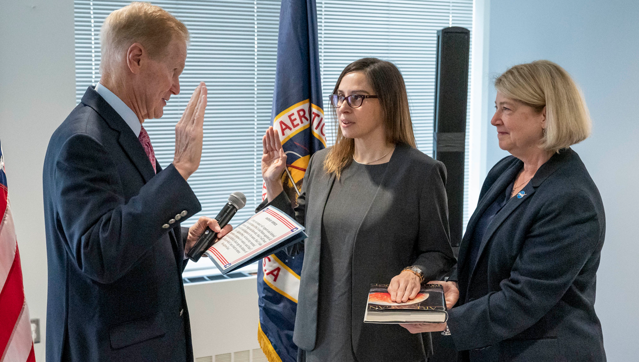 /es-una-lider-natural-makenzie-lystrup-es-la-primera-mujer-en-dirigir-centro-de-la-nasa