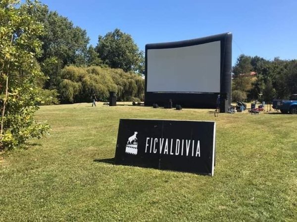 /regionales/region-de-los-rios/ya-se-vive-el-festival-internacional-de-cine-de-valdivia-2024