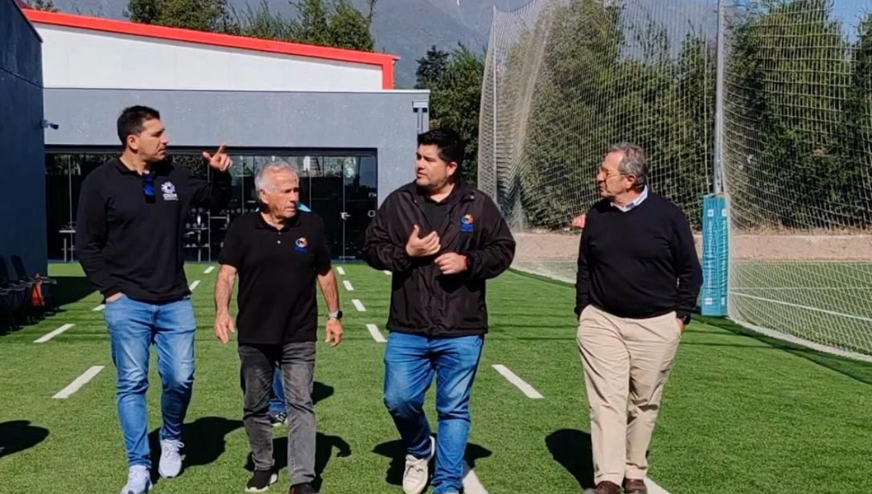 /director-ejecutivo-y-equipo-de-la-cmdr-visitaron-instalaciones-deportivas-y