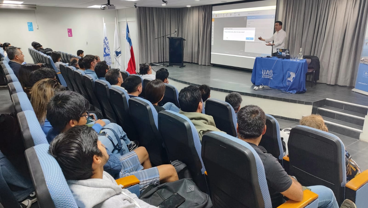 /workshop-realizado-en-la-ua-abordo-el-uso-de-nuevas-tecnologias